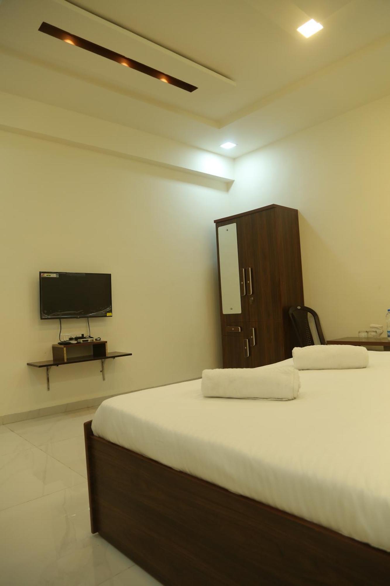 Rudraksh Nagthane Satara Exterior photo